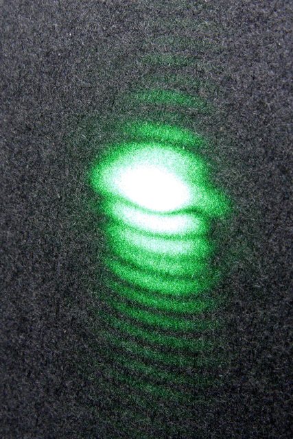 laser  vert 