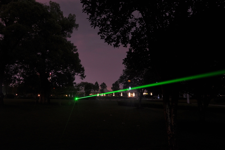 laser vert 2000MW puissant